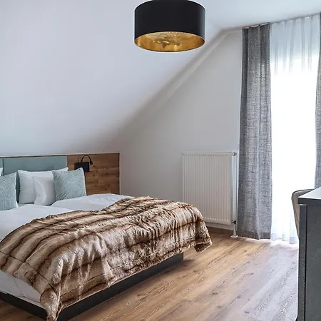 Hotel Lakeside Michaela 4*