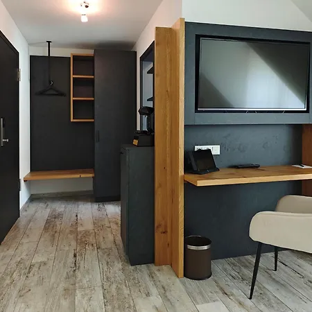 Lakeside Michaela 4*