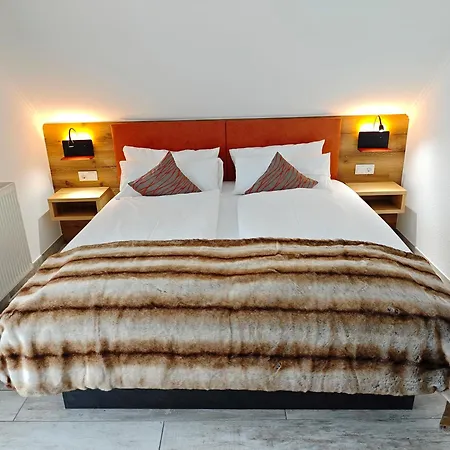 Lakeside Michaela Hotel 4*