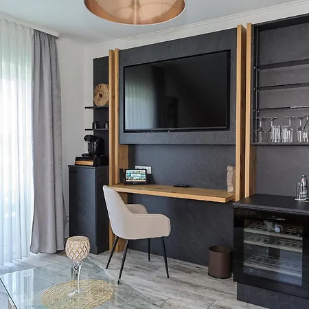 Lakeside Michaela 4*