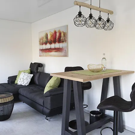 Lakeside Michaela Hotel