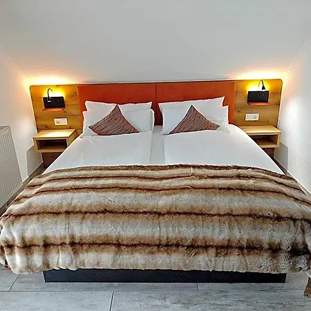 Lakeside Michaela Hotel 4*