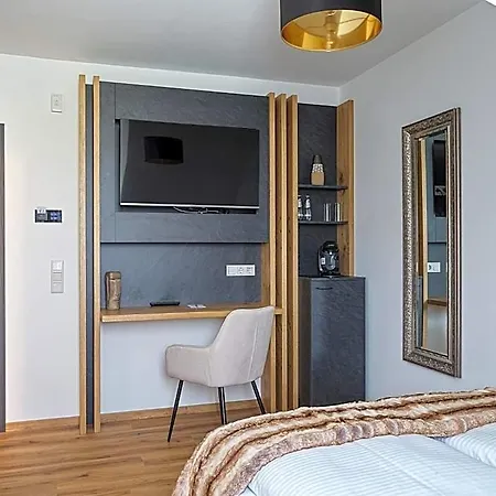 Lakeside Michaela Hotel 4*