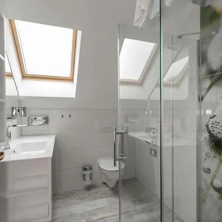 Lakeside Michaela 4*