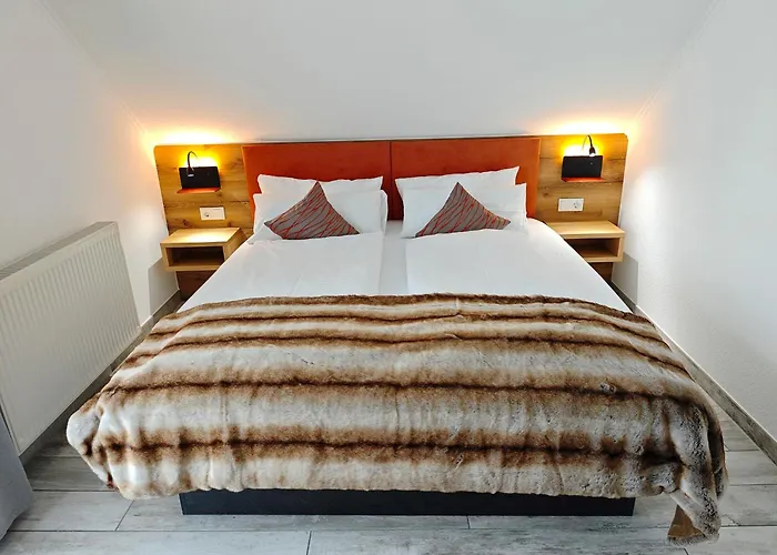 Lakeside Michaela Hotel 4*