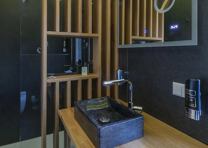 Lakeside Michaela 4*