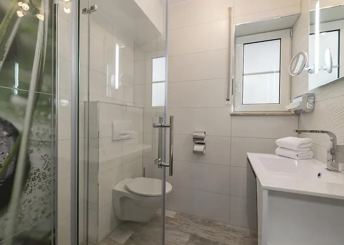 Lakeside Michaela 4*